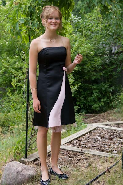 04 Photo Shoot In Backyard
