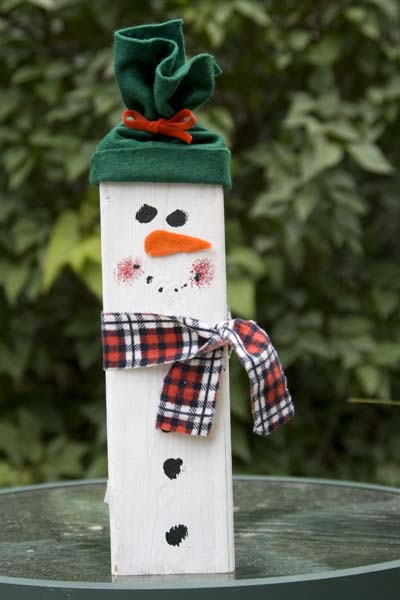 Snowman made from a 2x4